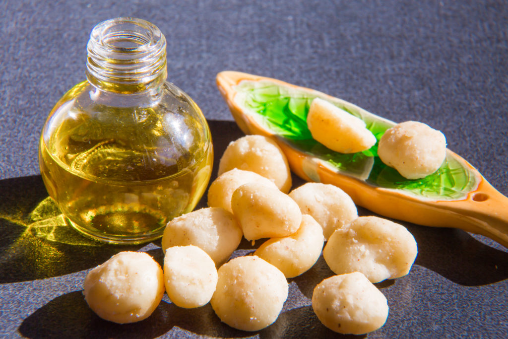 Macadamiaöl und Macadamianüsse